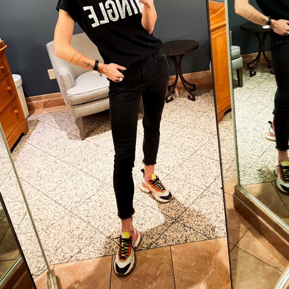 MONCLER SNEAKERS SIZE 37 1/2
Women's Leave No Trace Multicolor